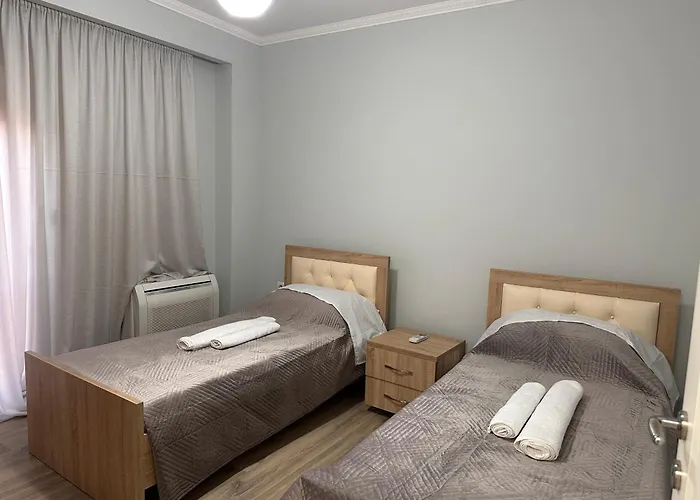 Spacious 2-bedroom Near Center 公寓 *